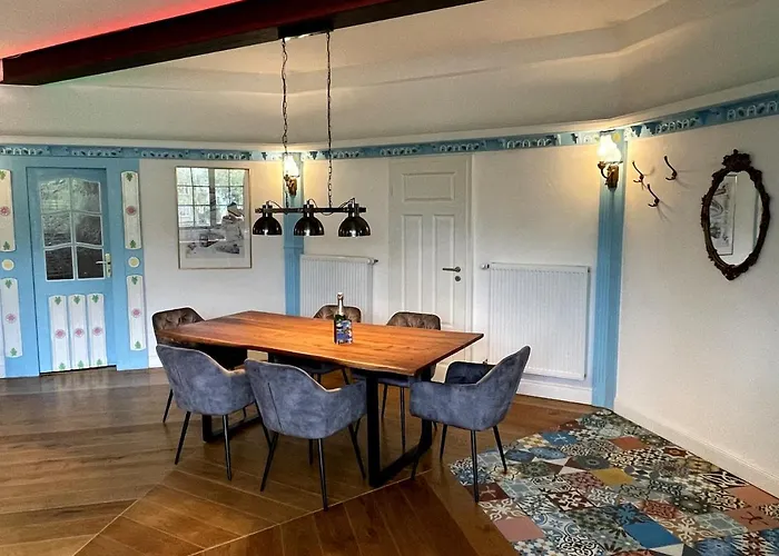 Residenz Im Alten Wasserturm * وبرتال